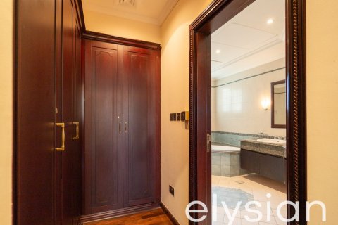 4 bedrooms Villa in Garden Homes, UAE No. 64655 15