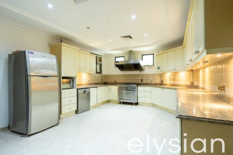 4 bedrooms Villa in Garden Homes, UAE No. 64655 22