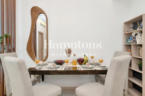 Apartment de 2 dormitorios en The Address Dubai Marina, UAE No. 223734 17