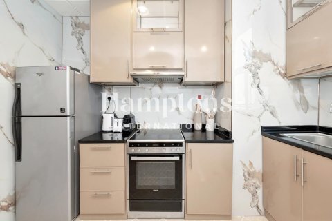 Apartment de 2 dormitorios en The Address Dubai Marina, UAE No. 223734 3