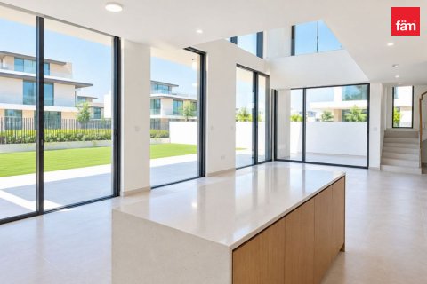Villa de 4 chambres à Dubai, UAE No. 222234