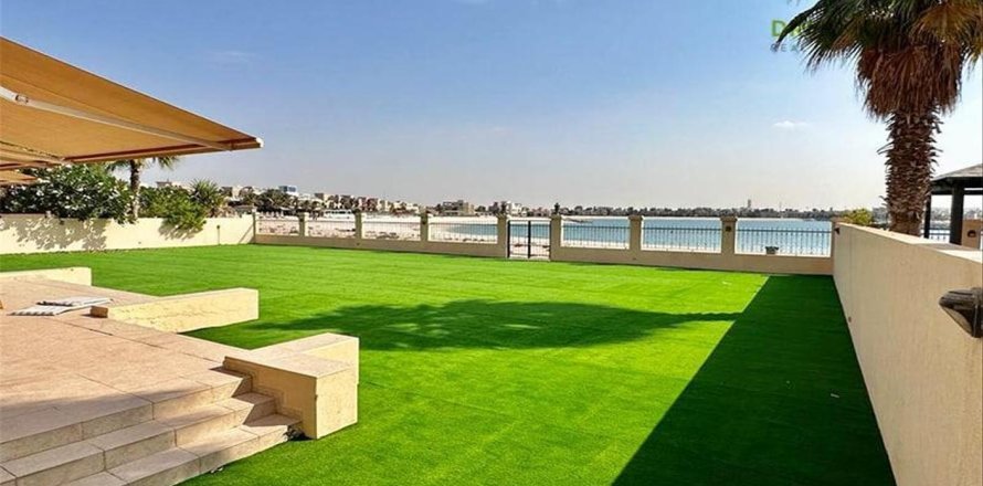 5 bedrooms Villa in Al Hamra Village, UAE No. 34239