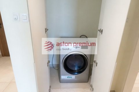 1 bedroom Apartment in Dubai, UAE No. 211167 9