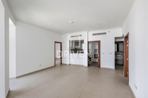 Apartment de 2 dormitorios en Burj Vista, UAE No. 215179 2