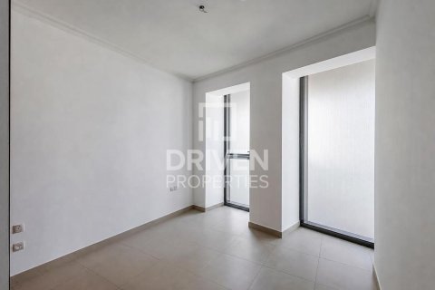 Apartment de 2 dormitorios en Burj Vista, UAE No. 215179 8