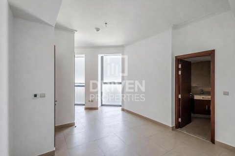 Apartment de 2 dormitorios en Burj Vista, UAE No. 215179 3