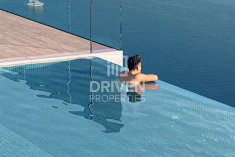 Penthouse de 4 dormitorios en EMAAR Beachfront, UAE No. 221009 12