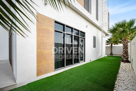 4 bedrooms Villa in Jebel Ali, UAE No. 221055 24