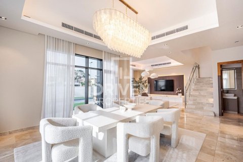 4 bedrooms Villa in Jebel Ali, UAE No. 221055 9