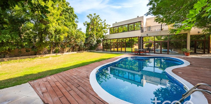 5 bedrooms Villa in Saheel, UAE No. 220758