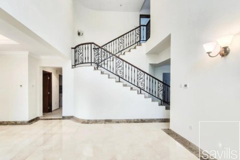 Villa de 4 dormitorios en Jumeirah Islands, UAE No. 201094 3