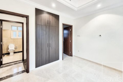 Villa de 4 dormitorios en Jumeirah Islands, UAE No. 201094 11
