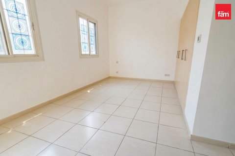 2 bedrooms Villa in Dubai, UAE No. 213447 15