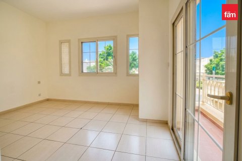 2 bedrooms Villa in Dubai, UAE No. 213447 10