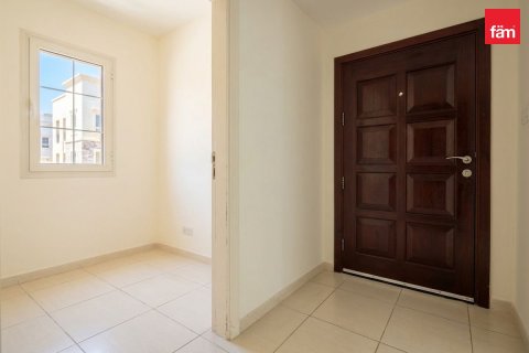 2 bedrooms Villa in Dubai, UAE No. 213447 14