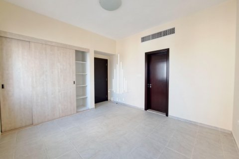 Вилла с 4 спальнями в Al Khalidiya, ОАЭ №19427 12