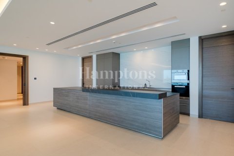 Apartment de 3 dormitorios en FIVE Palm Jumeirah, UAE No. 208234 3