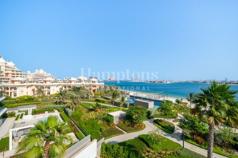 Apartment de 3 dormitorios en FIVE Palm Jumeirah, UAE No. 208234 12