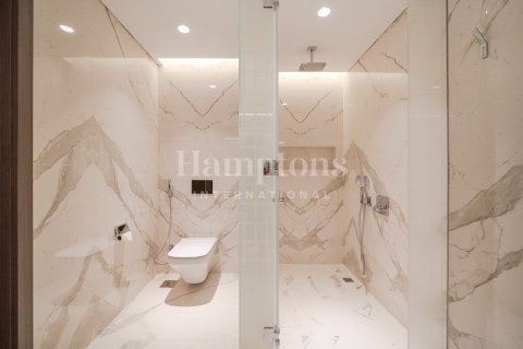 Apartment de 3 dormitorios en FIVE Palm Jumeirah, UAE No. 208234 18
