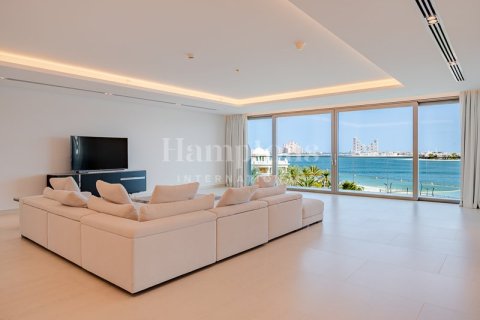 Apartment de 3 dormitorios en FIVE Palm Jumeirah, UAE No. 208234 8