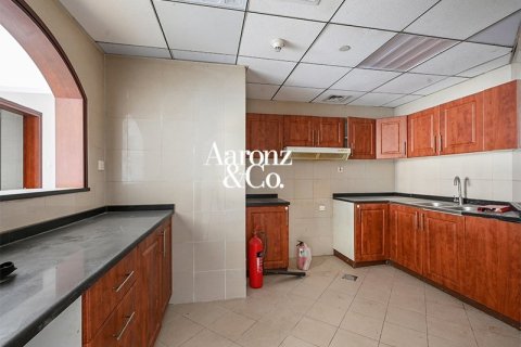 Квартира с 2 спальнями в Icon Tower 2, ОАЭ №208627 8