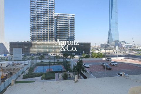 Квартира с 2 спальнями в Icon Tower 2, ОАЭ №208627 12