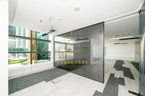 76m² Office in Sheikh Zayed Road, UAE No. 219348 3