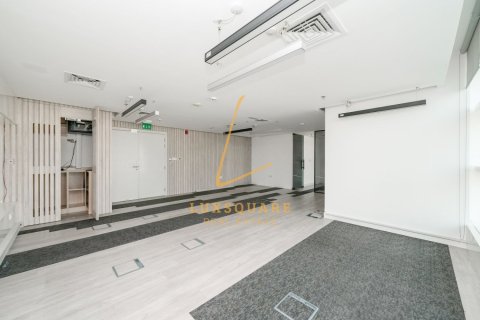 76m² Office in Sheikh Zayed Road, UAE No. 219348 11