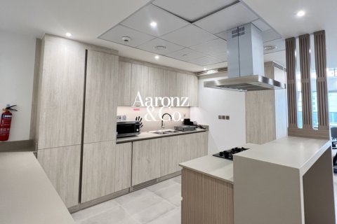 Apartment de 1 dormitorio en Jumeirah Lake Towers, UAE No. 205260 11