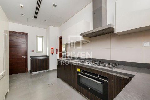5 bedrooms Villa in District One, UAE No. 212455 19
