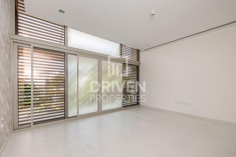 5 bedrooms Villa in District One, UAE No. 212455 8