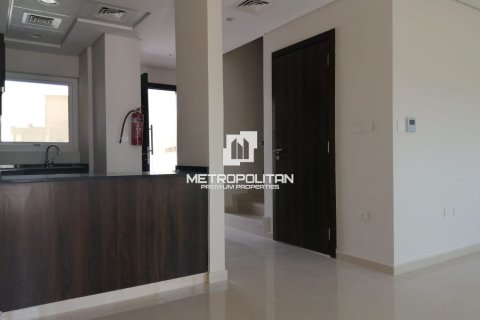 Townhouse de 3 dormitorios en DAMAC Hills (Akoya by DAMAC), UAE No. 128038 4