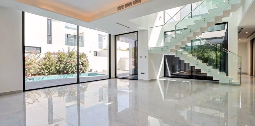 5 bedrooms Villa in Wadi Al Safa 3, UAE No. 220313