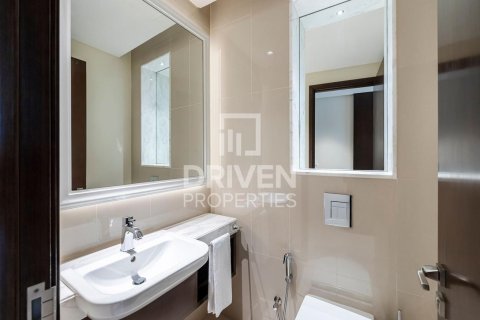 Квартира с 1 спальней в The Address Residence Fountain Views, ОАЭ №204750 10