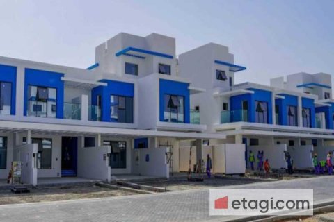 Townhouse de 4 dormitorios en Damac Lagoons, UAE No. 51852 6