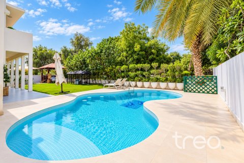 5 bedrooms Villa in Saheel, UAE No. 220760 3