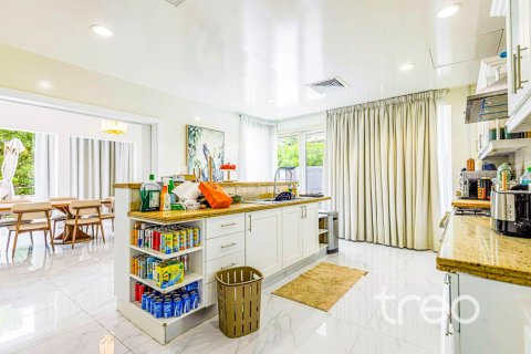 5 bedrooms Villa in Saheel, UAE No. 220760 9