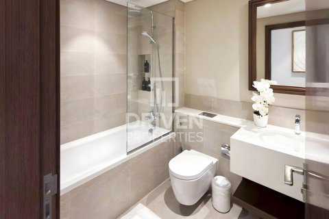 Appartement de 3 chambres à EMAAR Beachfront, UAE No. 202660 12