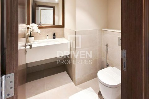 Appartement de 3 chambres à EMAAR Beachfront, UAE No. 202660 14