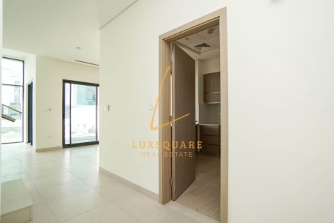 Villa de 3 dormitorios en Al Furjan, UAE No. 224318 8