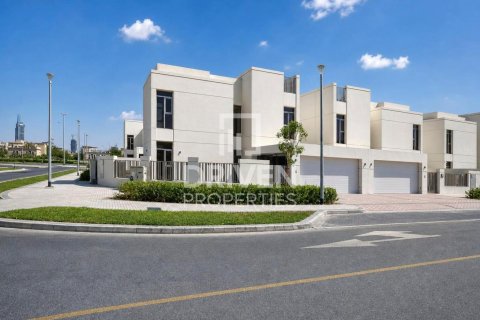 Villa de 5 dormitorios en Jumeirah Park, UAE No. 212488 2