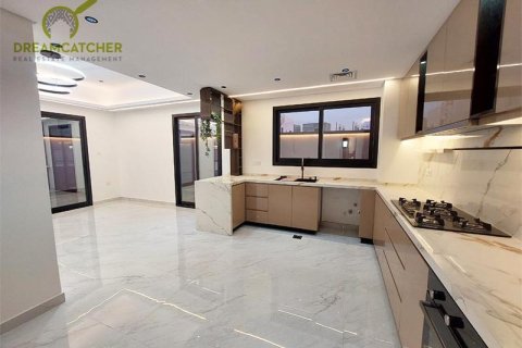 5 bedrooms Villa in Al Helio, UAE No. 20158 8