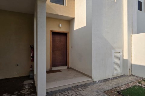 2 bedrooms Townhouse in Ras Al Khaimah, UAE No. 184258 5