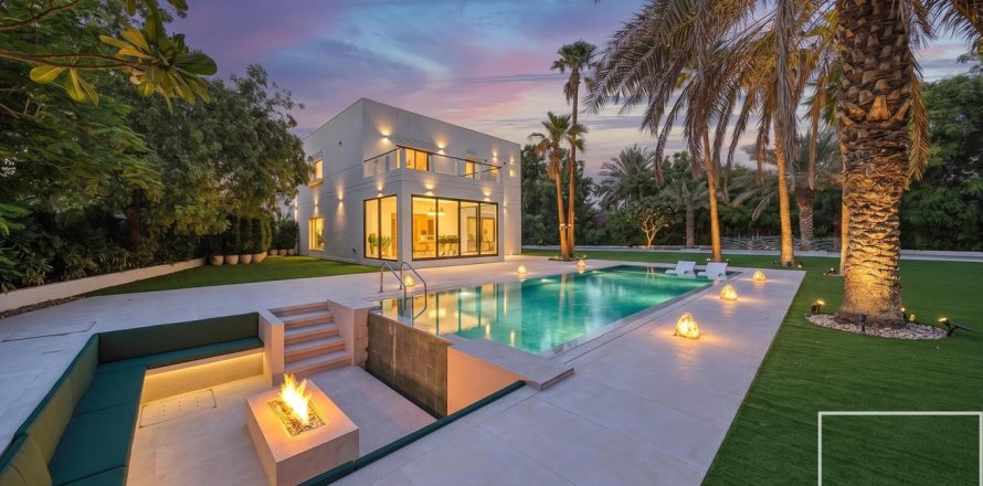 Villa de 5 dormitorios en Meadows, UAE No. 222588