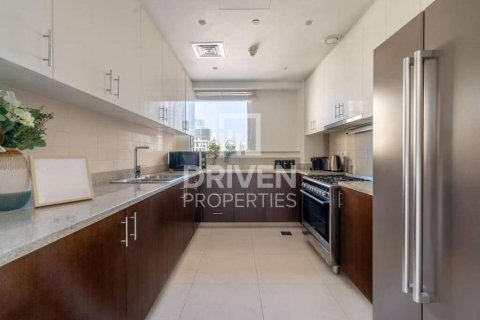 2 bedrooms Apartment in BLVD Crescent, UAE No. 211967 10
