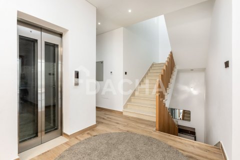 5 bedrooms Villa in Nad Al Sheba 1, UAE No. 167680 18