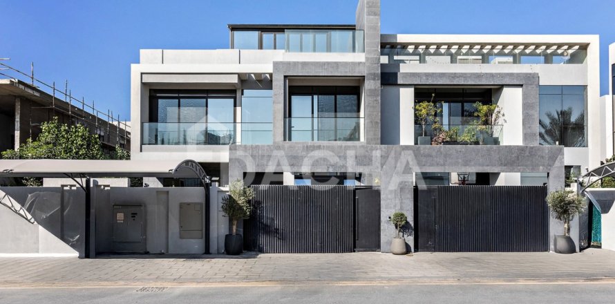 5 bedrooms Villa in Nad Al Sheba 1, UAE No. 167680