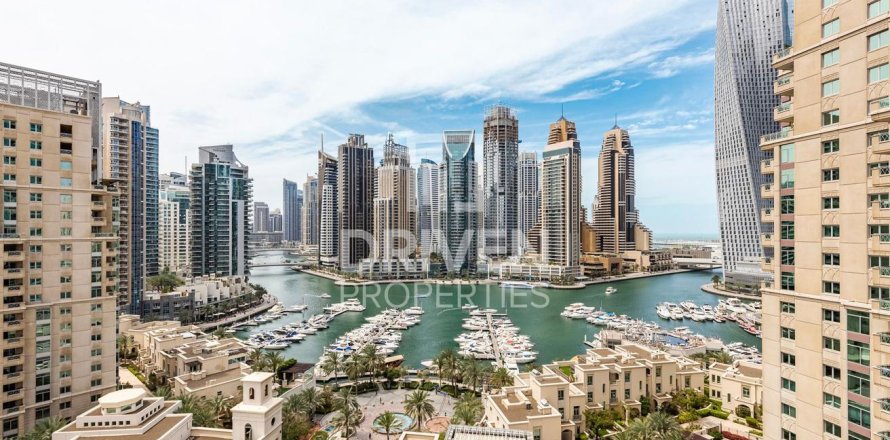 Apartment de 2 dormitorios en Dubai Marina, UAE No. 221483