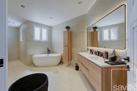 Вилла с 5 спальнями в Garden Homes, ОАЭ №203763 11