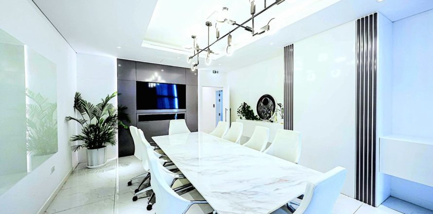 303.5m² Office in Business Bay, UAE No. 216325